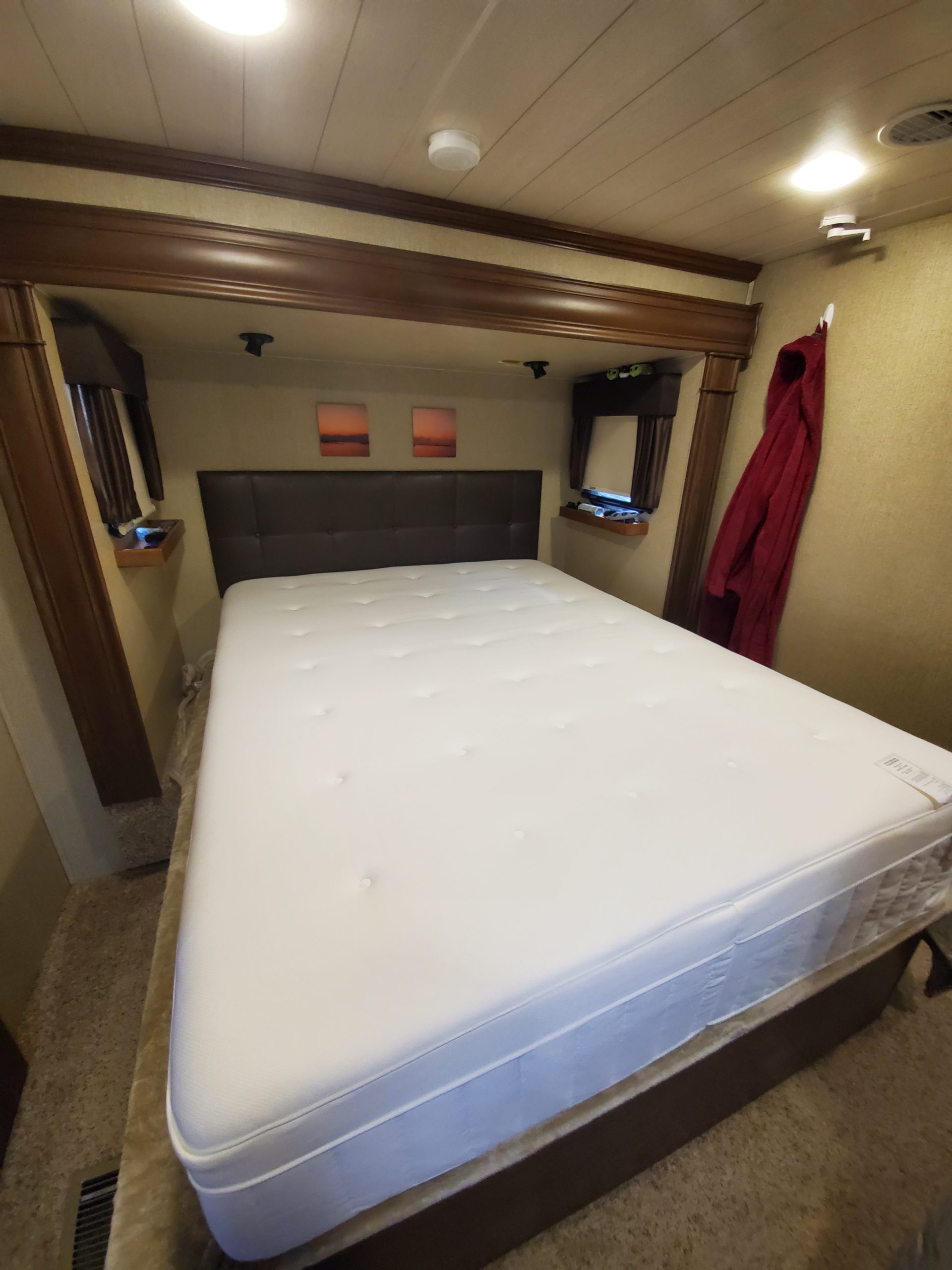 Rv wilderness outlet mattress